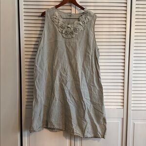 Sleeveless sage linen Dress with Floral Neckline